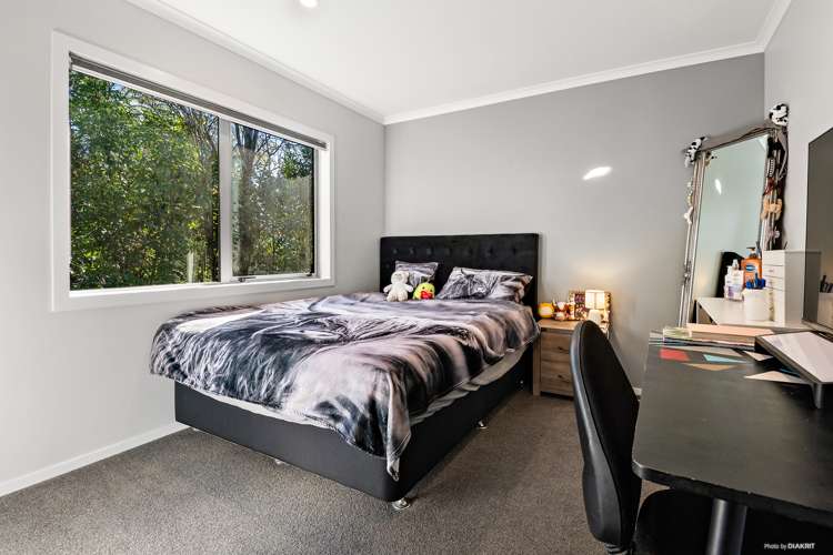 1/10 Gazeley Avenue Silverdale_10