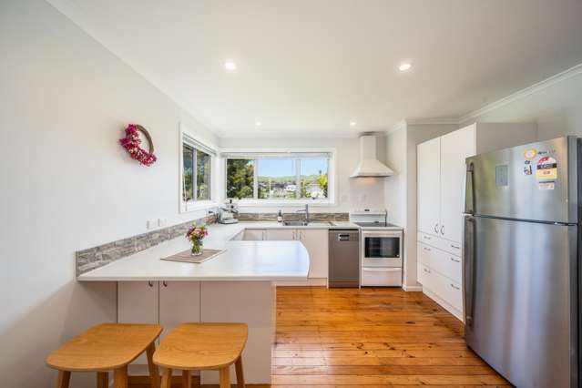 53 Castor Crescent Cannons Creek_1