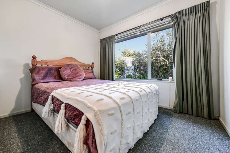 1b Saxbys Road Glenview_5