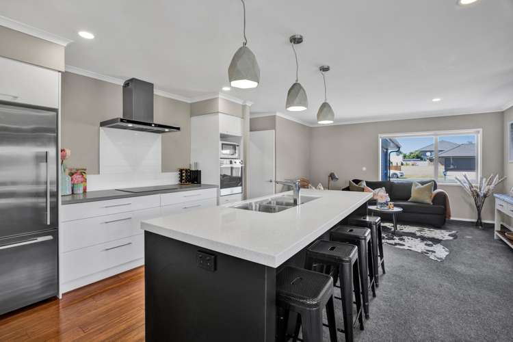 13 Cooke Farm Grove Waiwhakaiho_3