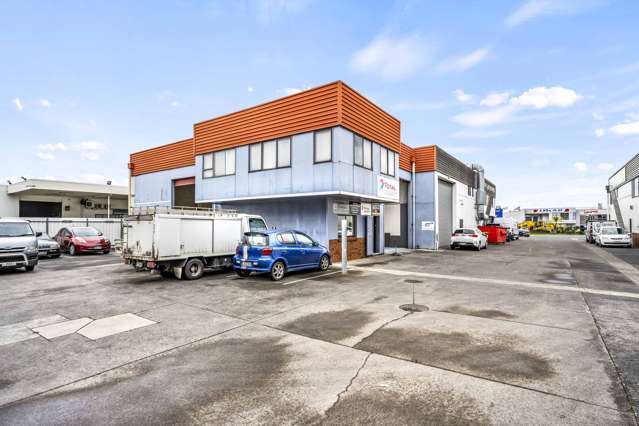 Highly functional 210sqm industrial offering