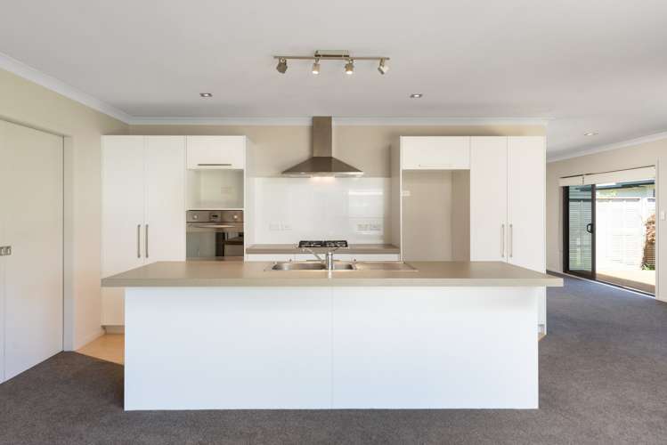 29 Paradise Place Matua_11