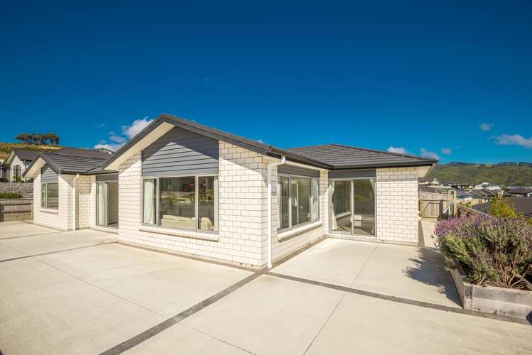 16 Ken Douglas Drive Aotea_14