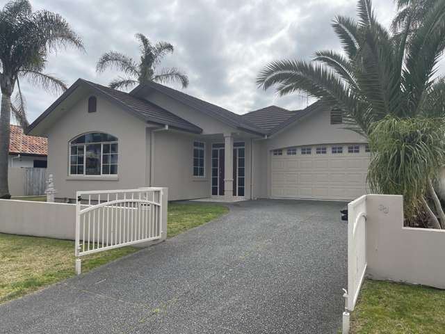 Royal Palms Executive