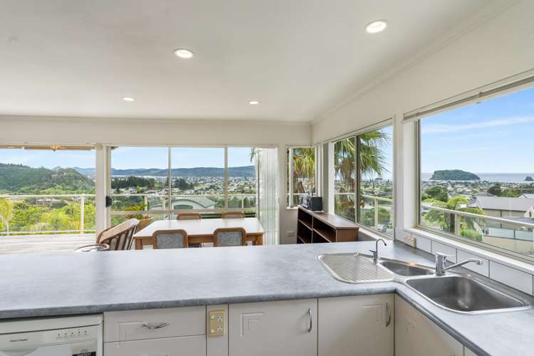 121 Pacific View Drive Whangamatā_5