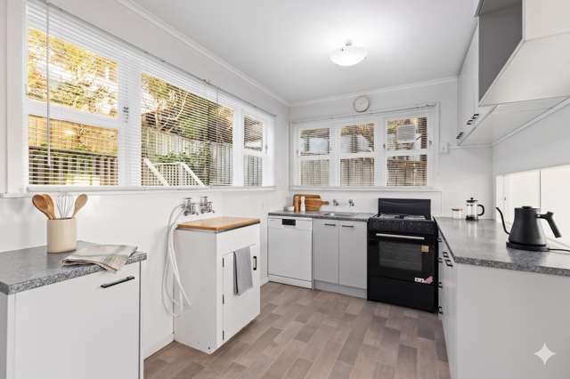 8 Totara Road Miramar_2