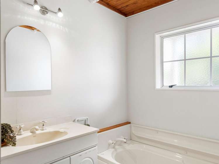 4A Hunter Way Otumoetai_12