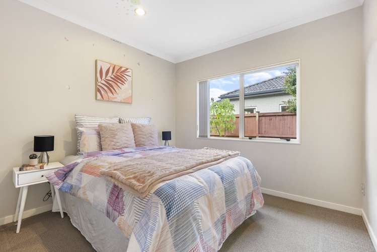 17 Stamford Crescent Flat Bush_11