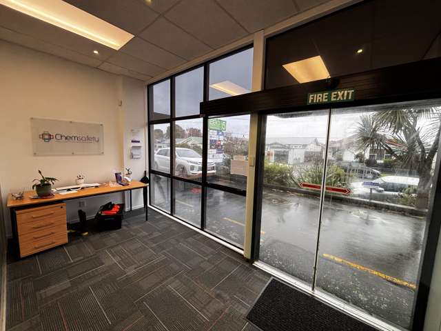 UG12/5 Bouverie Street Petone_1