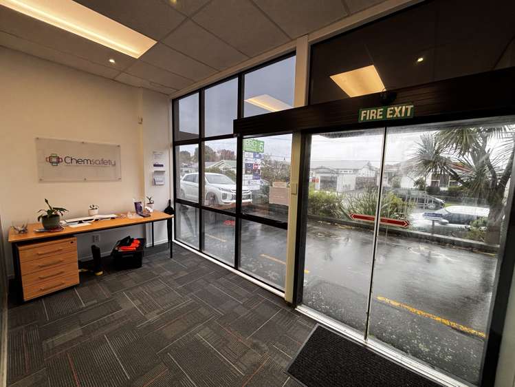 UG12/5 Bouverie Street Petone_1