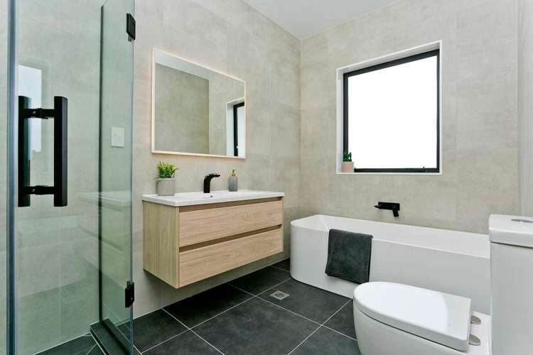 18 Surf View Crescent Red Beach_16