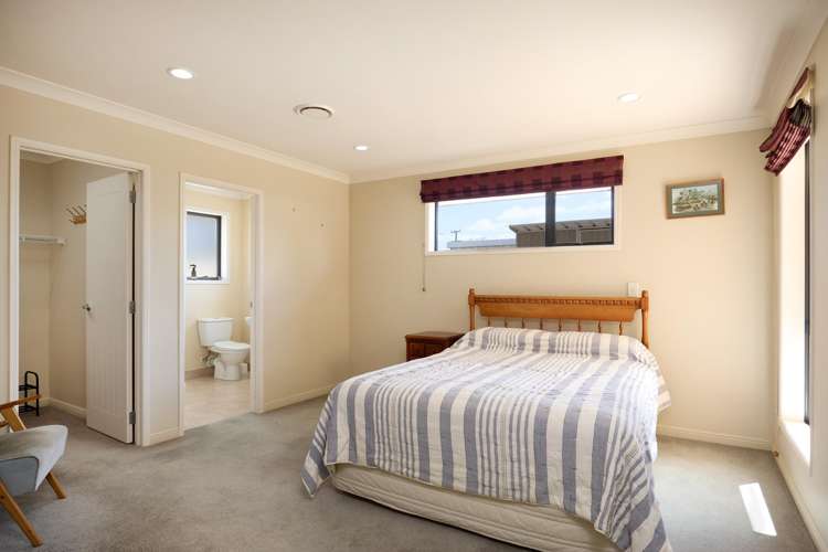 5A Robalan Place Redwoodtown_12