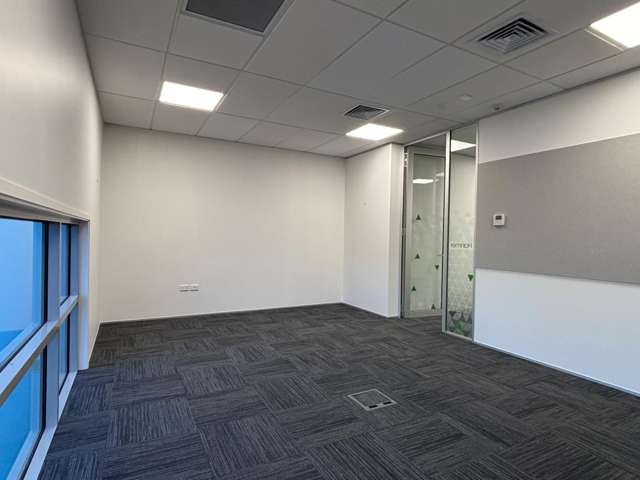 92 Russley Road Russley_2