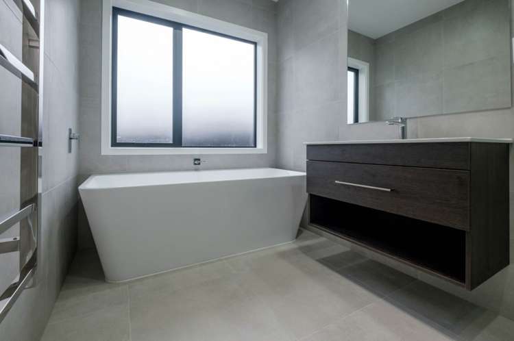 8 Fallowdown Street Wainui_9