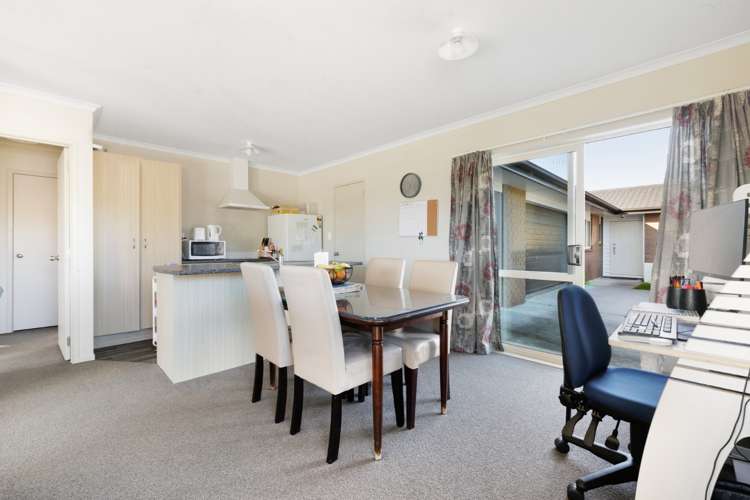 186 Ballintoy Park Drive Welcome Bay_5