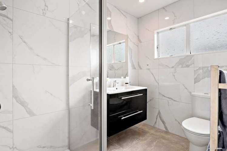 2/31 Edgeworth Road Glenfield_14