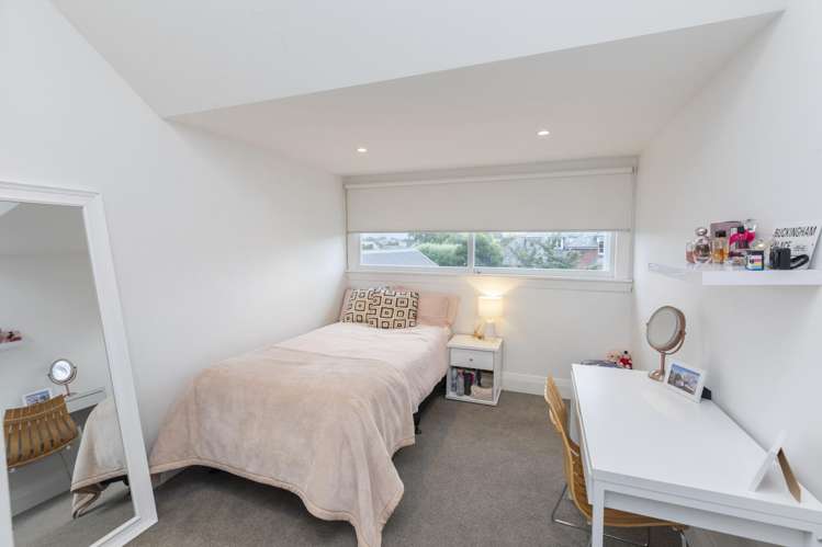 111 St Andrews Square Strowan_17