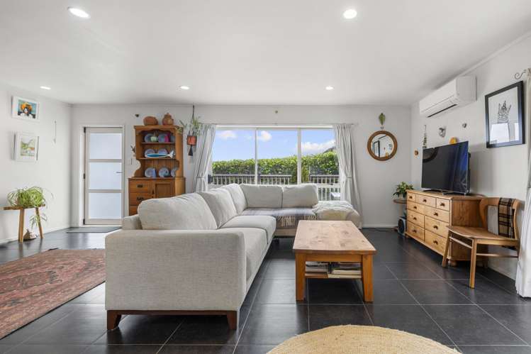 8 Seabreeze Way Raglan_32