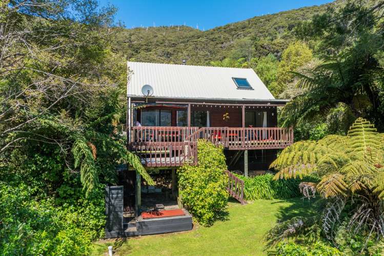 14 Sandy Bay Road_0