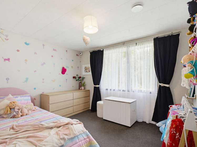 2/342C Royal Road Massey_9