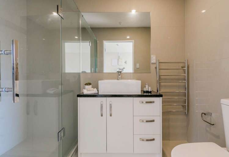2/21A Mt Smart Road Royal Oak_8