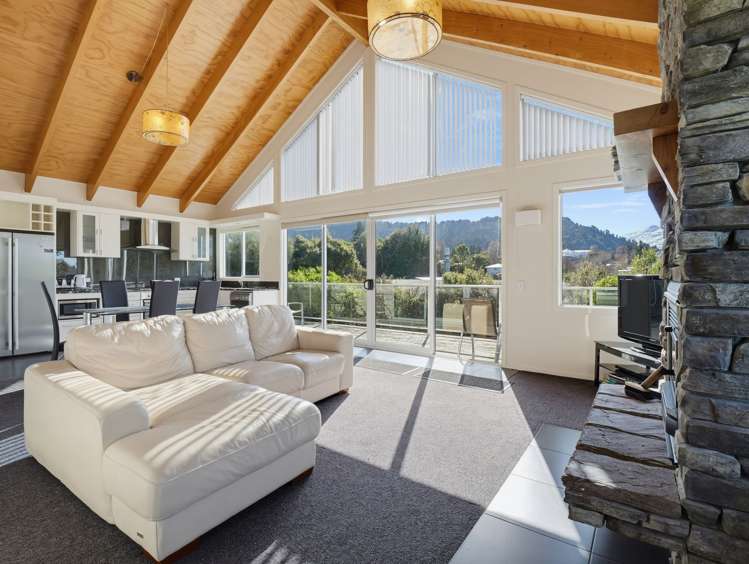 2 Kowhai Way_2
