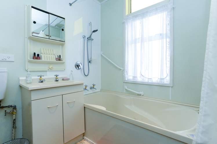 1008 Frances Street Akina_4