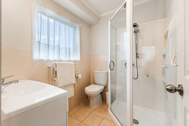 15 Alice Avenue Orewa_16