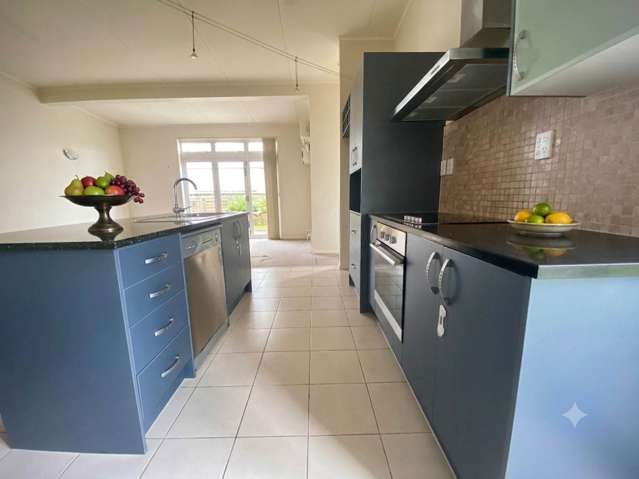 8 Merlot Lane Pukekohe_1