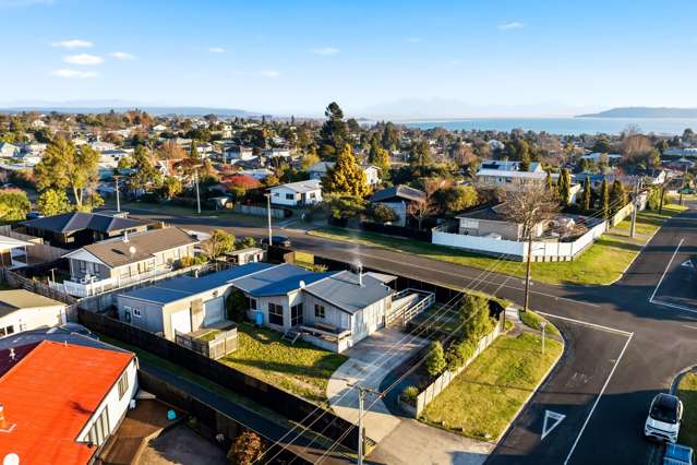 24 Hinemoa Avenue Taupo_1
