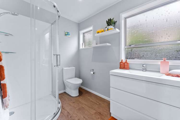 2/2 Vari Place Bayview_7