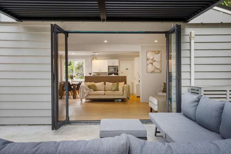 22 Hollywood Avenue Titirangi_6