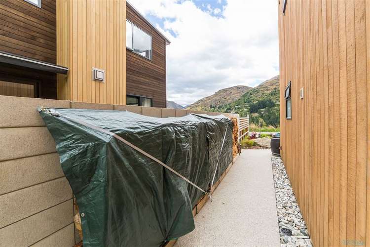 8 Redfern Terrace Arthurs Point_18