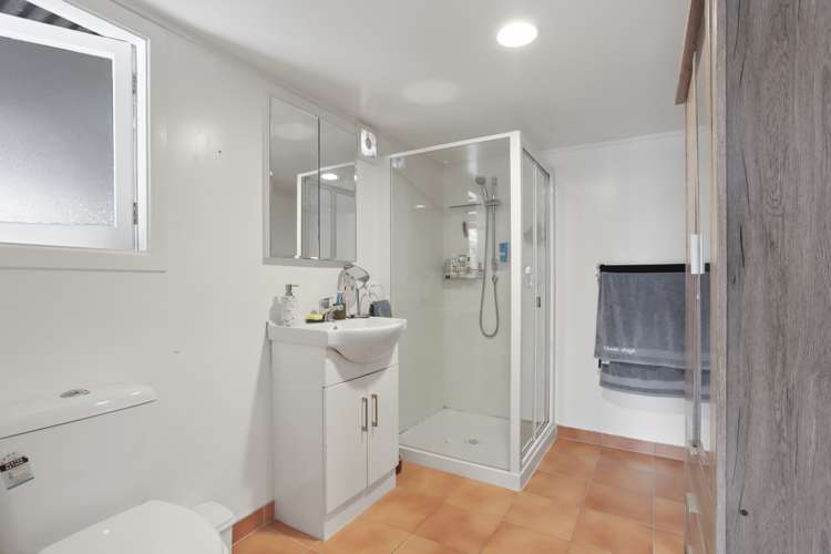 18 George Herring Place Glen Eden_23