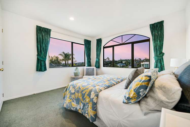 45 Chamari Close Titirangi_10