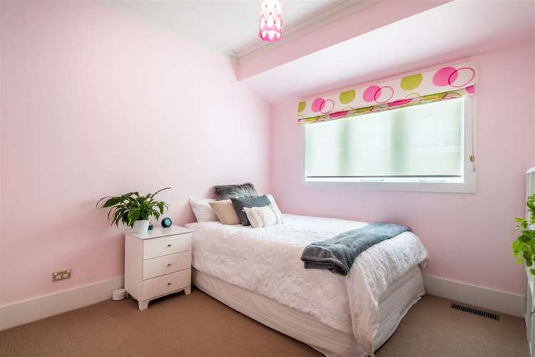 30 Old Lake Road Narrow Neck_11