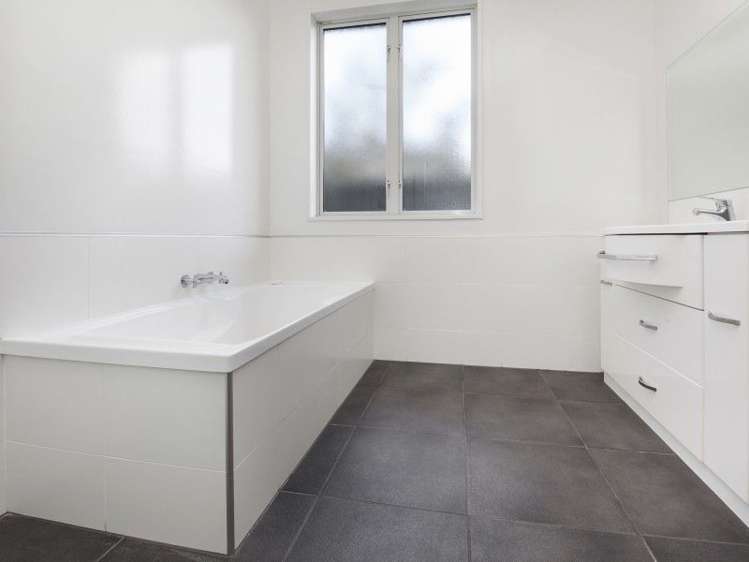 55 Eastwood Rise Waimairi Beach_16