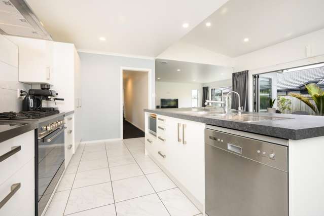 17 Lorenzo Place Kelvin Grove_1