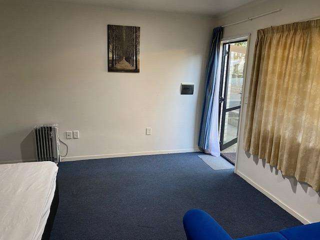 8/22 Mt Edgcumbe Street, Othello House New Plymouth_3