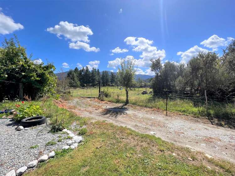 119 Main Road Blackball_28