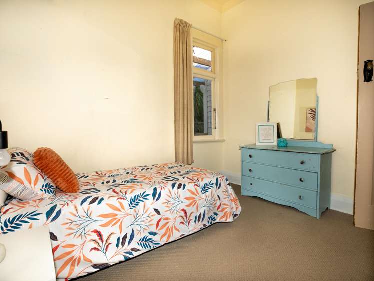 40 Leckhampton Court Clyde Hill_15