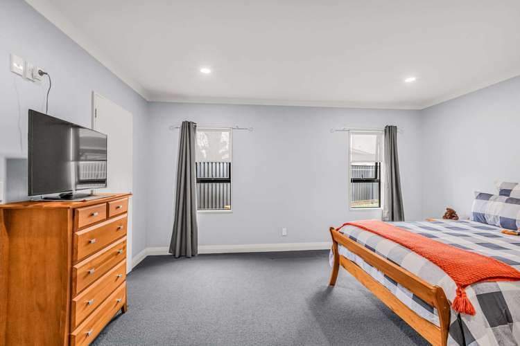 3 Robina Place Gore_24