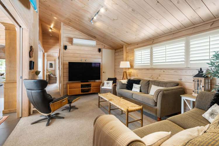 122 Motu Capri Pauanui_13