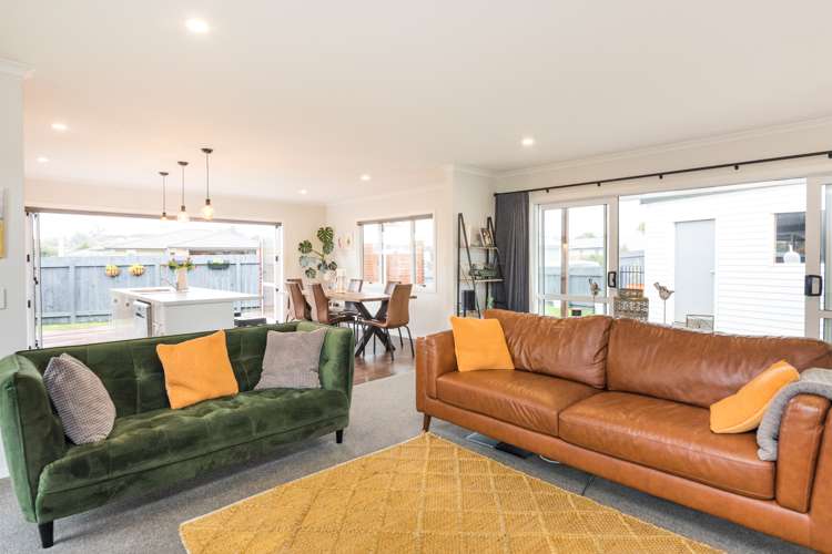 15 Wescombe Grove Feilding_8