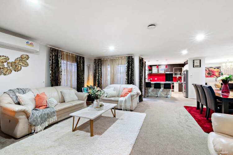 1 Watersfield Place Flat Bush_1