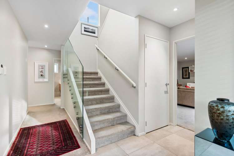 2/33 Ronaki Road Mission Bay_7