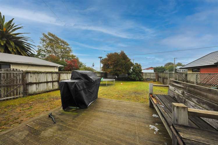 270 Breezes Road Aranui_10