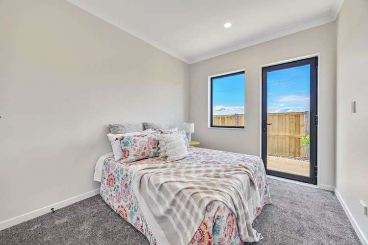 25 Knockanara Drive Flat Bush_16