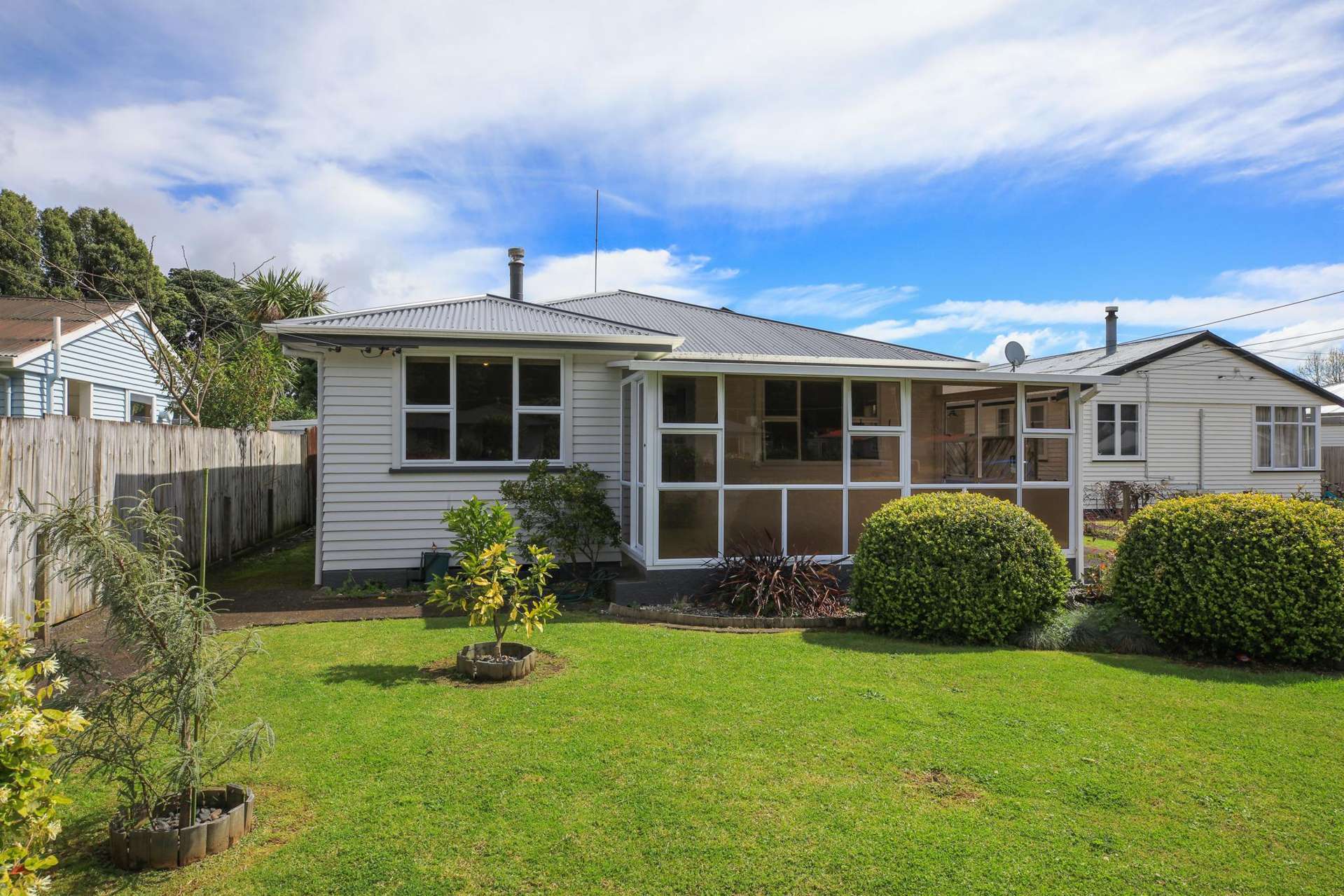 209 Kuranui Street Thames_0