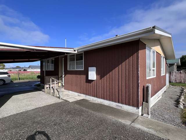 225 Stafford Street Hokitika_1